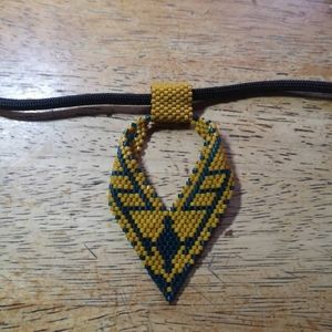 Beaded arrowhead necklace pendants